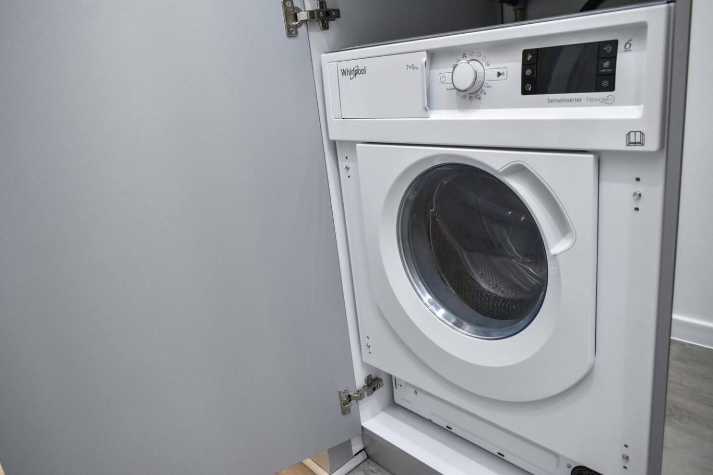 Duplex Condo Prime Location 2Bth 2 Studios صوفيا المظهر الخارجي الصورة