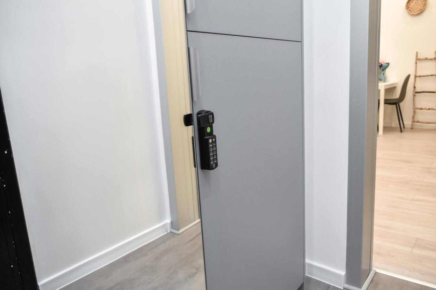 Duplex Condo Prime Location 2Bth 2 Studios صوفيا المظهر الخارجي الصورة