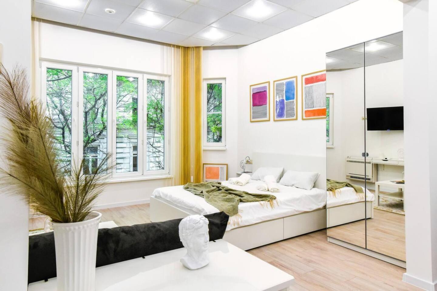 Duplex Condo Prime Location 2Bth 2 Studios صوفيا المظهر الخارجي الصورة