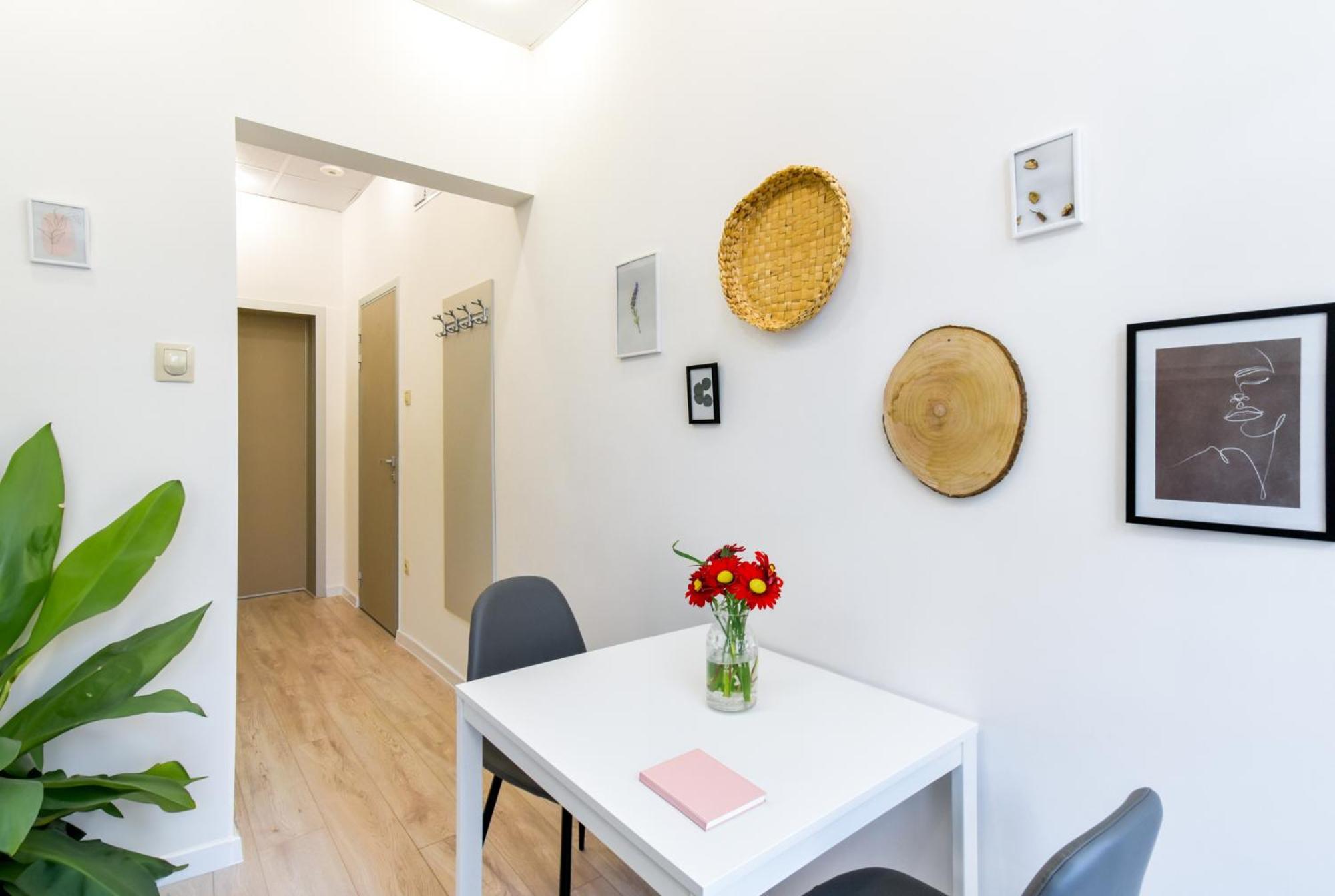 Duplex Condo Prime Location 2Bth 2 Studios صوفيا المظهر الخارجي الصورة